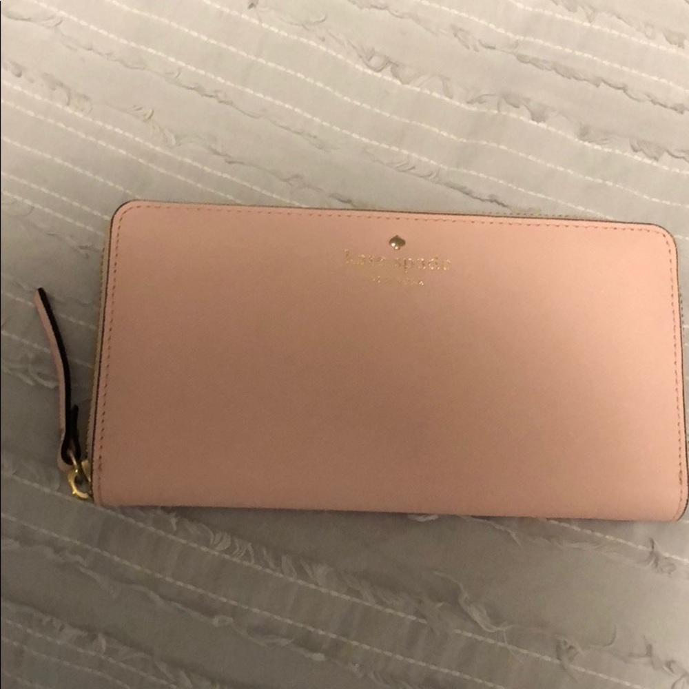 Kate Spade Pink cedar street wallet